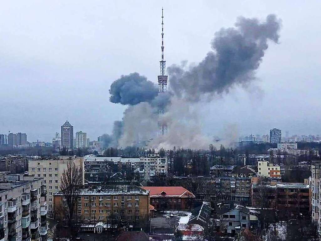 1. Mrz: Die Russische Armee beschiet den Kiewer Fernsehturm.