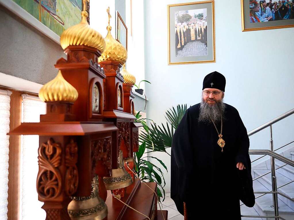 28. Mai: Kliment, Bischof der ukrainischen orthodoxen Kirche in der  Pechersk Lavra in Kiew.  Der Moskauer Ableger der Kirche bricht mit der russischen Regierung.