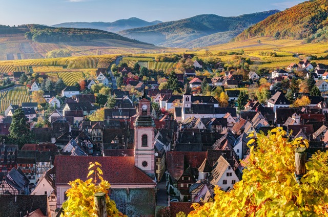 Auch durch die historische Altstadt vo...unsten der Regionalsprache Elsssisch.  | Foto: Funny Studio (Stock.Adobe.com)