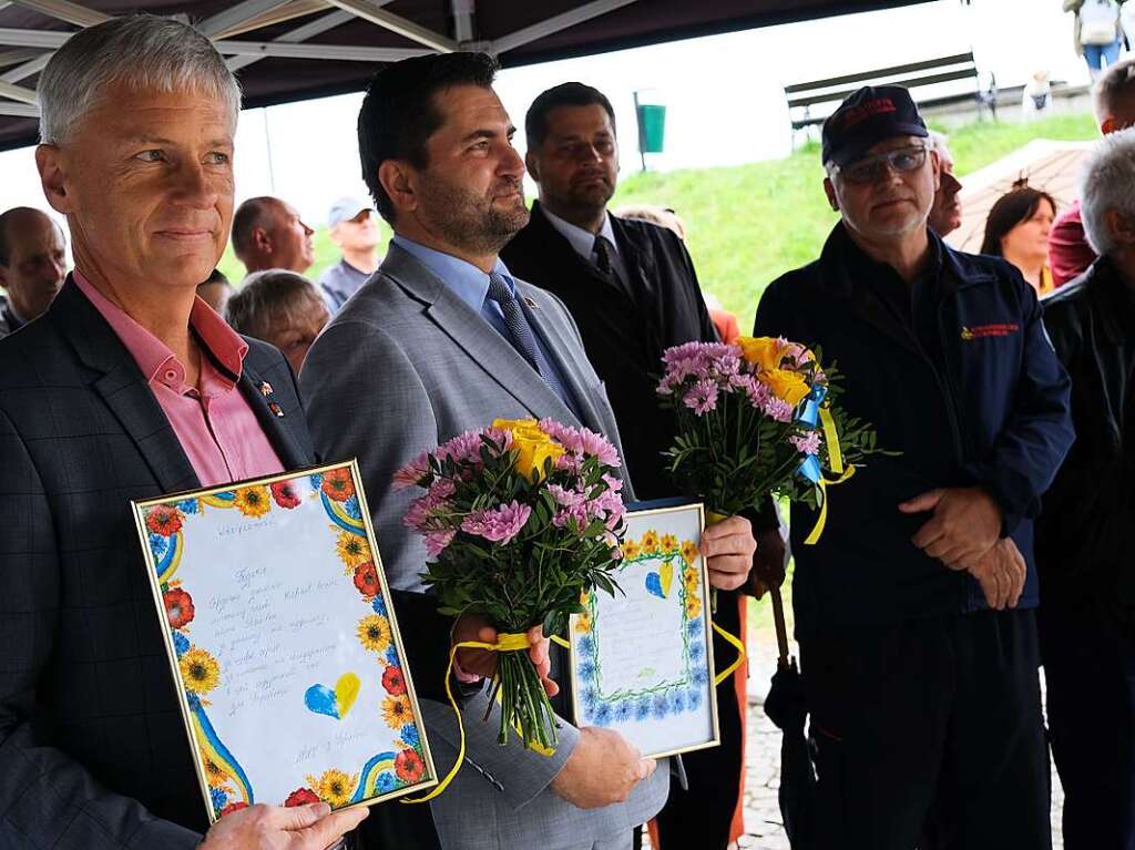 Fr die Hilfe bedankten sich die Ukrainer bei den Brgermeistern: Staufen hat die Flchtlingshilfe in Kazimierz Dolny, wo in der Spitze 1200 Ukrainer unterkamen, mit einer Spende in Hhe von 10000 Euro untersttzt.