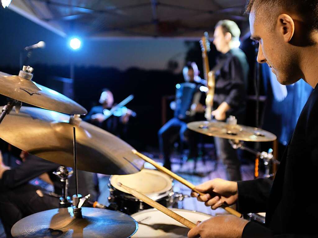 Die Band „Neoklez“ bei ihrem phantastischen Auftritt mit mitreiendem Klezmer-Jazzrock.