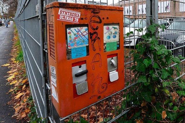 Zeuge mit Taschenlampe strt Automatenknacker in Freiburg-Wiehre