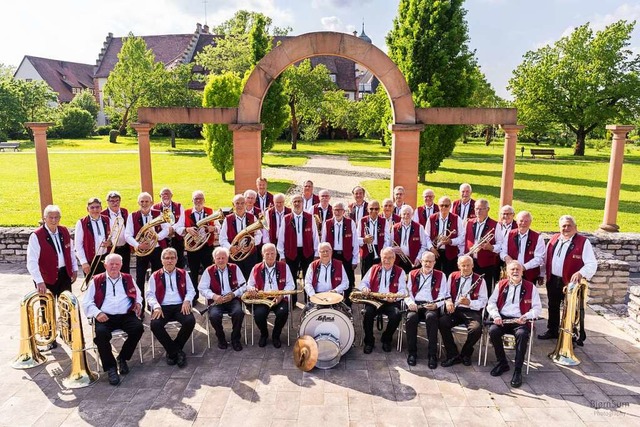 Das Orchester im Park vor dem Heitersheimer Malteserschloss  | Foto: Bjrn Sum