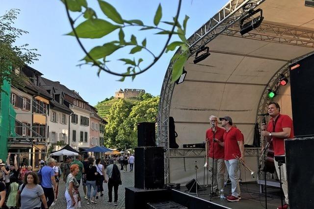 Von der Sonne verwhnt: Wein und Musik in Staufens Altstadt