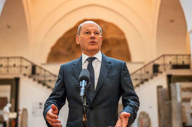 Bundeskanzler Olaf Scholz (SPD) gibt e...e Scholz Nordmazedonien und Bulgarien.  | Foto: Michael Kappeler (dpa)