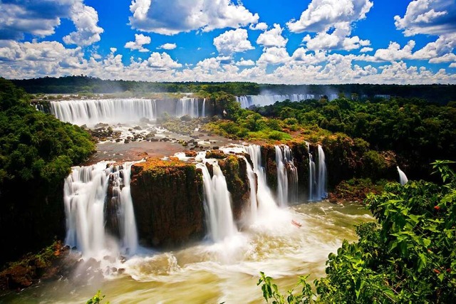 Die Iguaz-Wasserflle befinden sich a... paradiesisch ist Paraguay aber nicht.  | Foto: David Davis