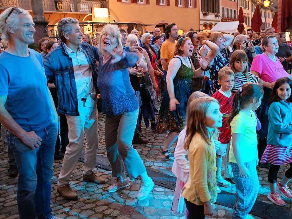 Headliner am Freitagabend auf der Marktplatzbhne: Die verrckte, aber musikalisch blenden aufgelegte Truppe Les Clchards