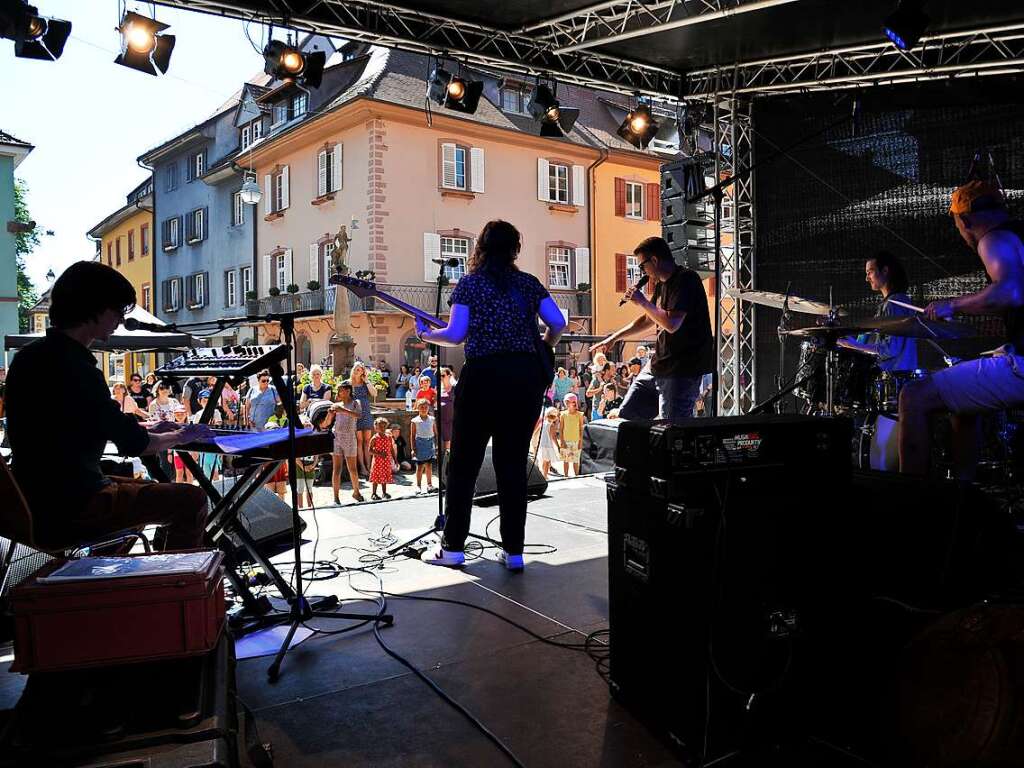 Und am Marktplatz war am Samstagmittag etwas fr Kinder und Jugendliche geboten: TFs Rappelkiste