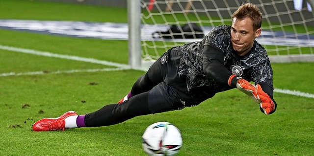 Manuel Neuer ist auch mit 36 Jahren noch ein Ausnahmeknner.  | Foto: Tom Weller (dpa)