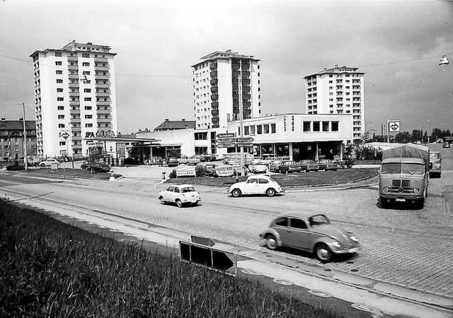 Die Fahrzeugvertriebs-GmbH auf einer h...ndet sich hier das Autohaus Rastetter.  | Foto: Landesarchiv_Baden-Wuerttemberg_Staatsarchiv_Freiburg_W_134_Nr._074290e