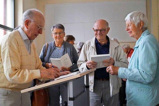 Hermann Wagner fand mit seinem Buch viele Freunde.  | Foto: Silke Hartenstein