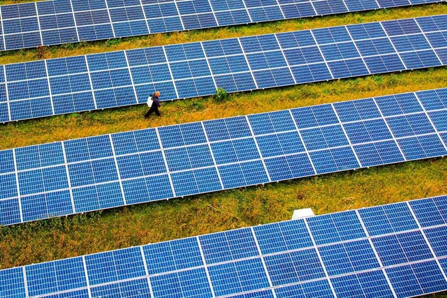 Die Bundesregierung will erneuerbare Energien ausbauen (Symbolbild).  | Foto: Ben Birchall (dpa)