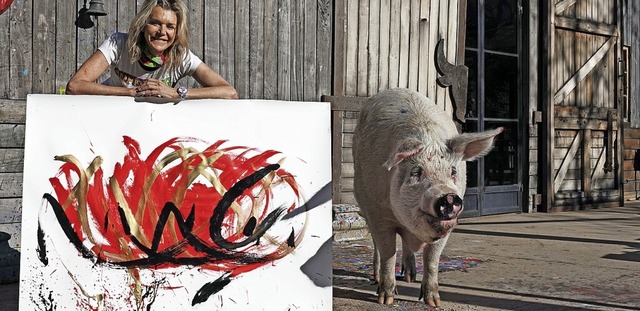 Joanne Lefson hat Pigcasso vor dem Tod im Schlachthof gerettet.  | Foto: Kristin Palitza (dpa)