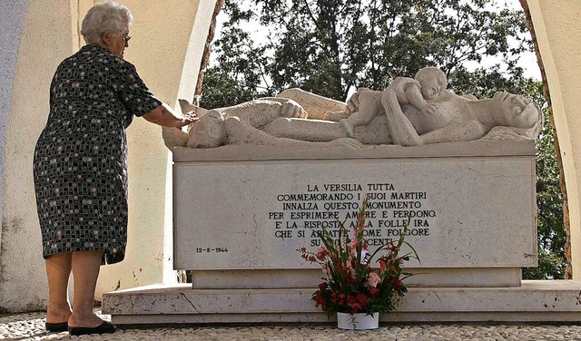 Mahnmal fr die 1944 von den Nazis ermordeten Bewohner von Sant&#8217; Anna  | Foto: afp