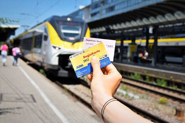 Wer eine Regio-Karte-Jahr besitzt, mus...erticket  mssen einen Antrag stellen.  | Foto: Franziska Kleintges