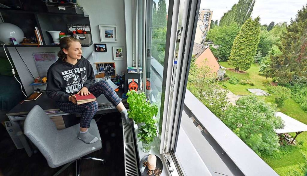 Im Sommer geniet Lena Wilm den idylli...rchrauscht, die dahinter vorbeifahren.  | Foto: Michael Bamberger