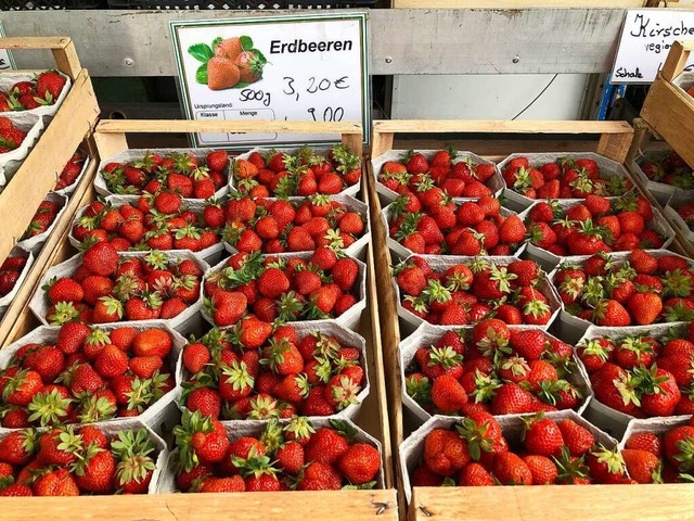 Erdbeeren gibt es dieses Jahr viele.  | Foto: Hannah Steiert