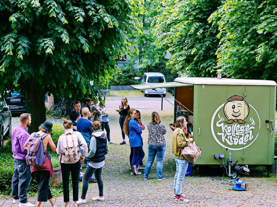 Der Foodtruck von &#8222;Kollege Knde...eht an verschiedenen Orten in Freiburg  | Foto: Florian Ntten