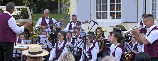 Hat den Brgerpark als neue Konzert-Ku...ntdeckt: die Offenburger Stadtkapelle.  | Foto: Susanne Haupt-Kerkovius