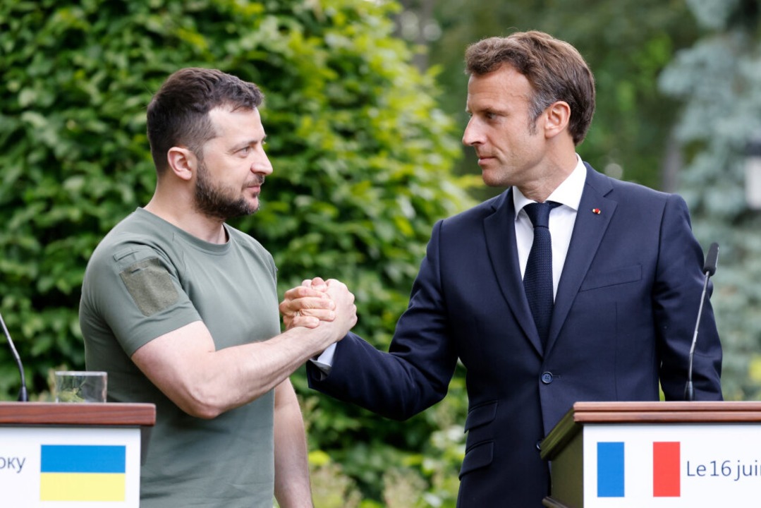 Selenskyj und Macron  | Foto: Ludovic Marin (dpa)