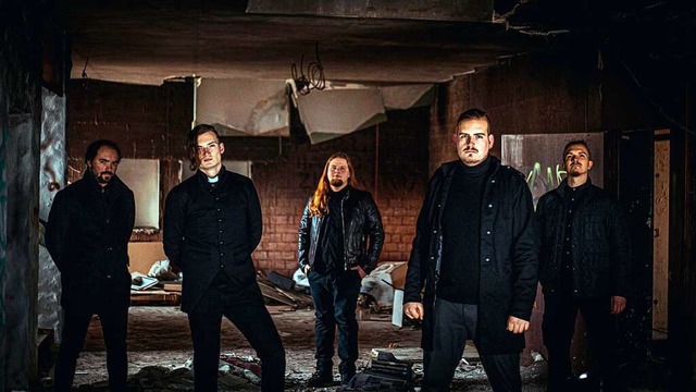 Die Mitglieder der Metal-Band Sydra: F...Haberstroh und Marvin Otec (von links)  | Foto: Steffen Borggrfe