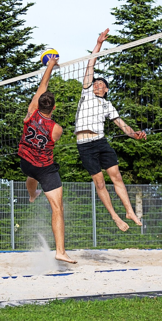 Letztes Training der Bonndorfer Volley...rnier im Waldstadion zum TuS-Jubilum.  | Foto: Wolfgang Scheu