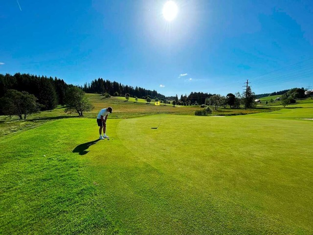 Golfen auf dem 18-Loch-Platz der Himmlischen Hlle in Titisee.  | Foto: Christoph Wei