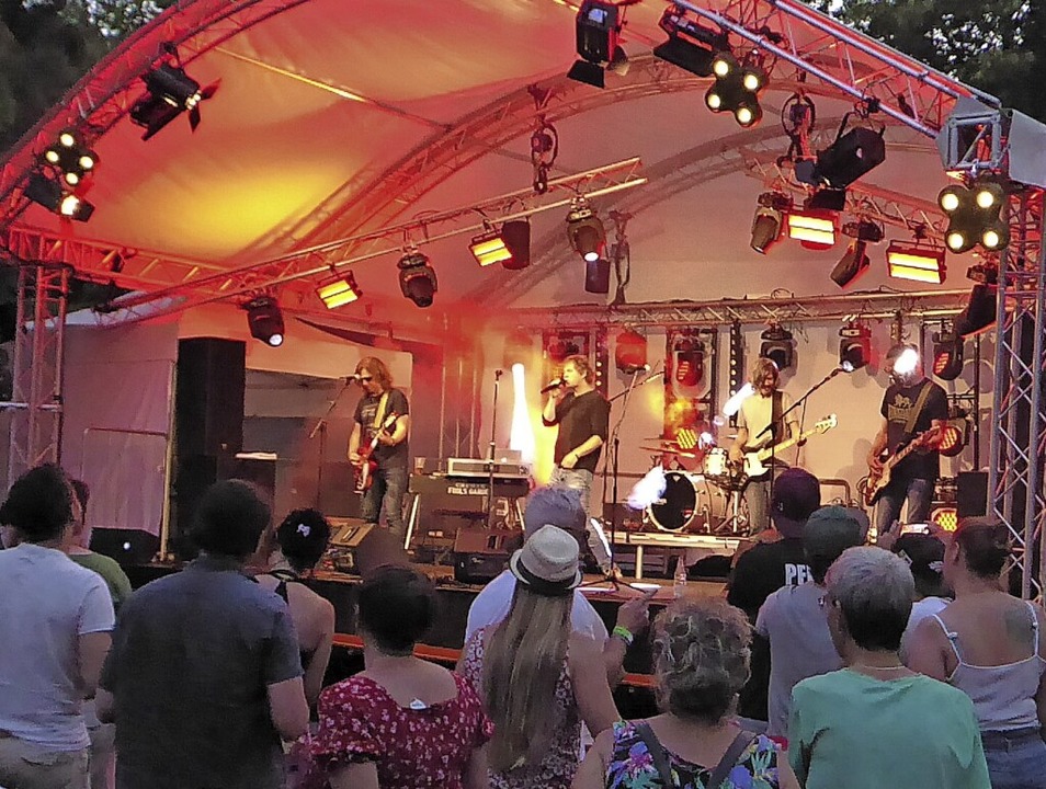 Die Band Fools Garden trat im Rahmen d...elpark Fini-Resort in Badenweiler auf.  | Foto: Ute Wehrle