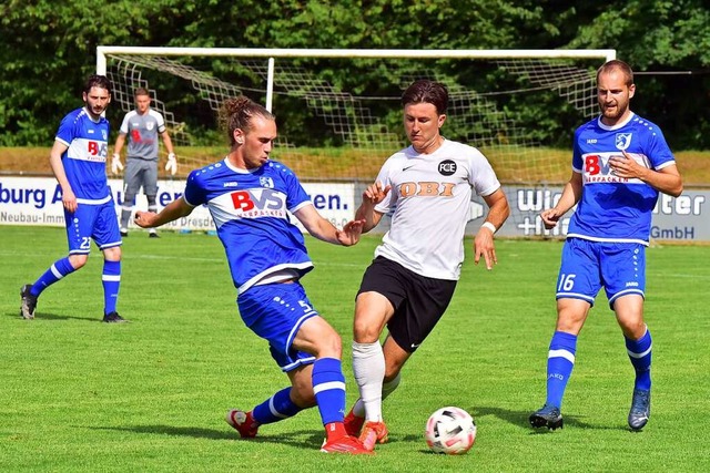 Der Emmendinger Denis Gretz (rechts) k...r, hier mit Luis Weber, das Nachsehen.  | Foto: Daniel Thoma