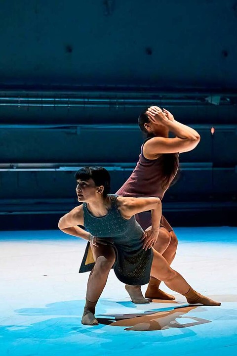 Szene aus der Tanzproduktion &#8222;Bliss&#8220; im Schauspielhaus  | Foto: Ingo Höhn