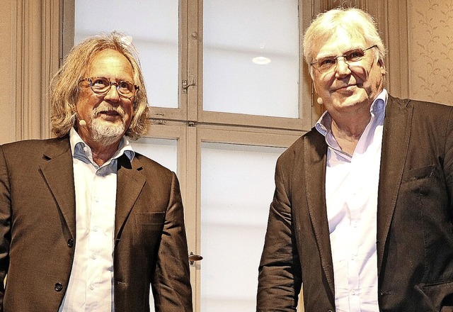 Harald Martenstein (links)  und Max Do...chts)  diskutierten ber Journalismus.  | Foto: Dorothe Kuhlmann