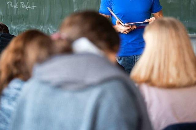 Befristet angestellte Lehrer ber den Sommer erneut arbeitslos