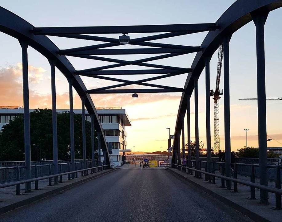 Die Kaiserstuhlbrcke  | Foto: Ursula Riegger