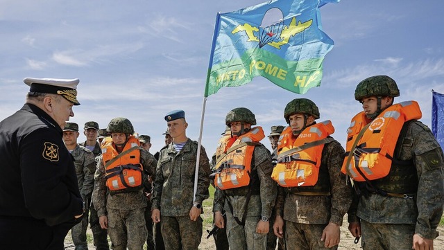 Russische Soldaten Anfang Juni auf einem Trainingsgelnde in Kaliningrad   | Foto: Vitaly Nevar (dpa)