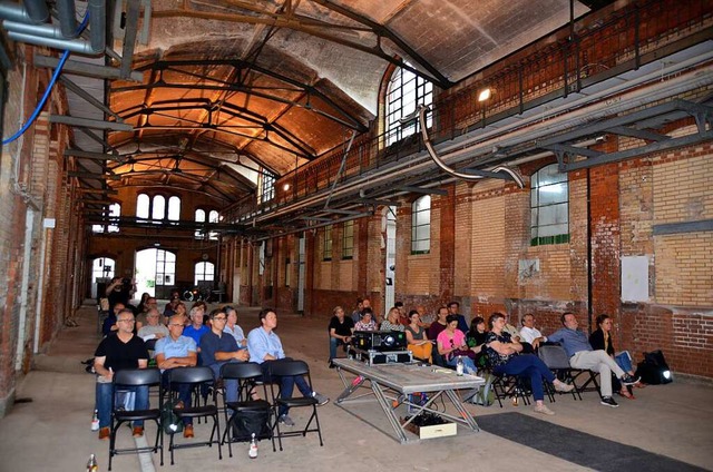 In der Haupthalle des ehemaligen Schla...d die Informationsveranstaltung statt.  | Foto: Hubert Rderer