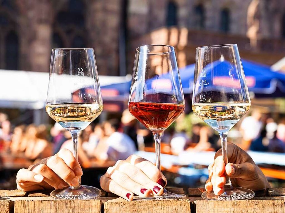 Rot, Wei oder Ros &#8211; du kannst ... ber 400 Weinen und Sekten auswhlen.  | Foto: FWTM - Antal