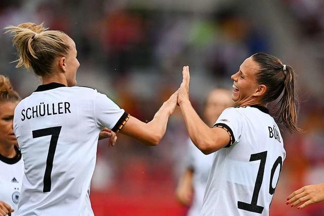 Klara Bühl aus Münstertal trifft beim 7:0 gegen die Schweiz drei Mal
