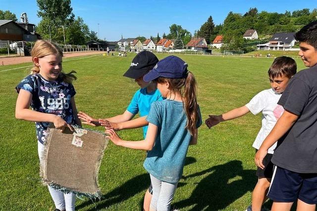 Auspowern auf dem Sportplatz: Bundesjugendspiele