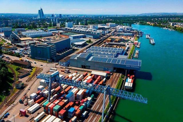 Der Rheinhafen Birsfelden setzt auf Hightech und Recycling statt Tanklager