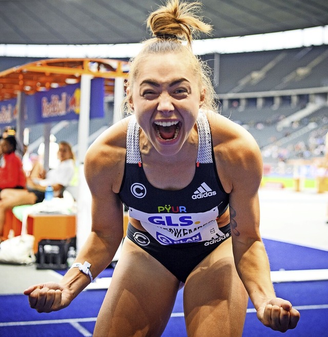 So sehen Siegerinnen aus: Sprinterin G...luft die 100 Meter in 10,99 Sekunden.  | Foto: Soeren Stache (dpa)