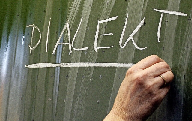 In den ersten beiden Grundschulklassen...aximal 15 Prozent der Schler Dialekt.  | Foto: Daniel Karmann (dpa)