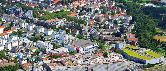 Die Innenstadt soll von der  Sparkasse...e (rechts unten) Fugngerzone werden.  | Foto: Erich Meyer