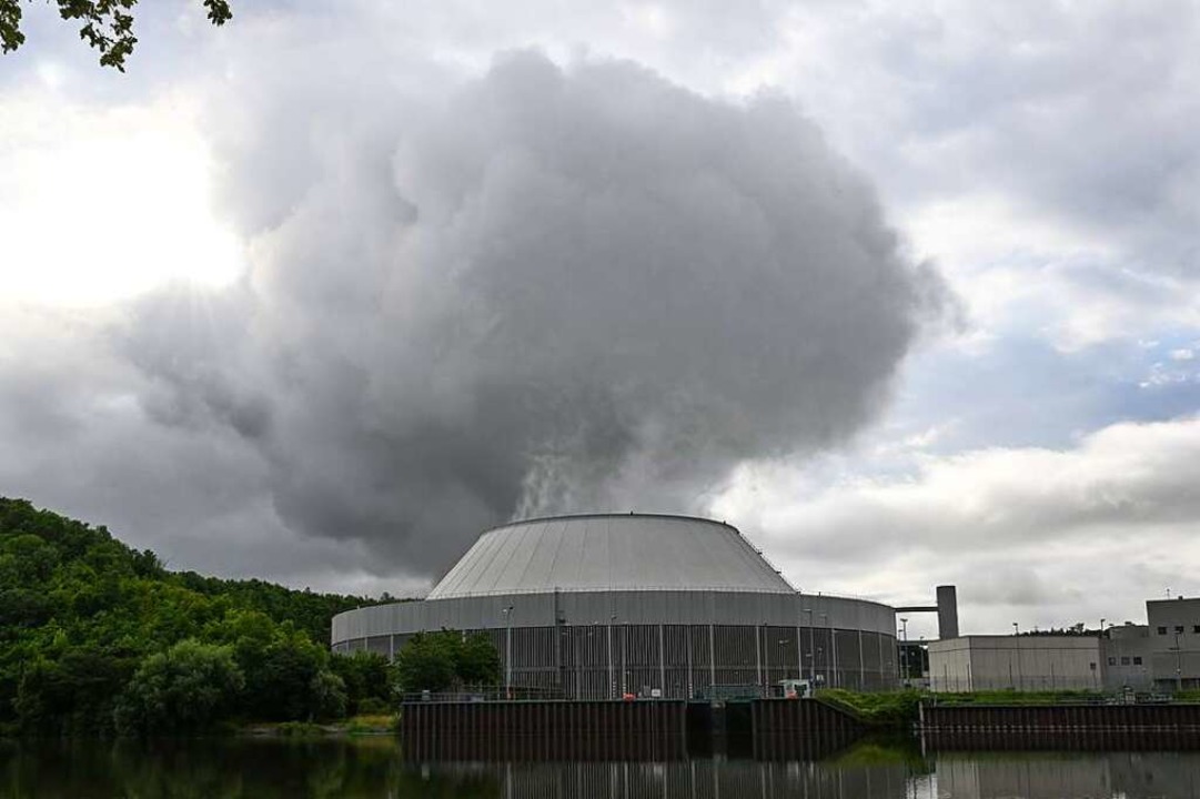 Atomkraftwerk Neckarwestheim II bei Heilbronn  | Foto: Bernd Weißbrod (dpa)