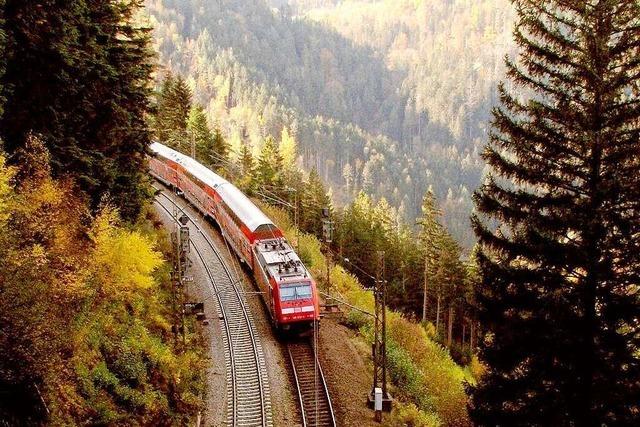 Bahn-Insider spricht von Millionenpanne beim Schwarzwaldbahnausbau