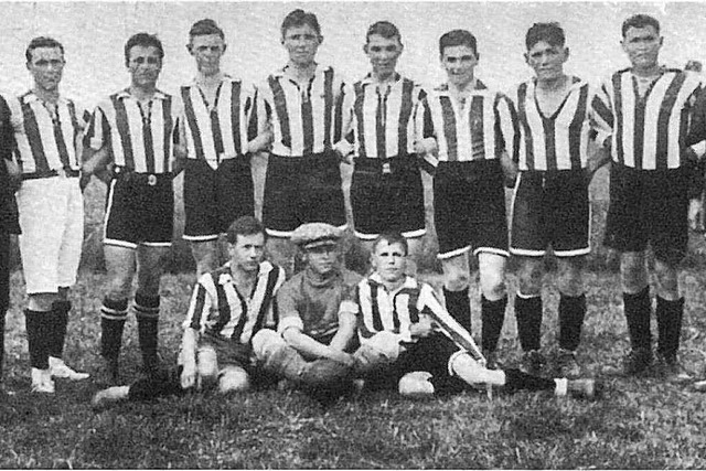 Der Torwart mit Kppi und die Vereinsf...s SV Gottenheim im Grndungsjahr 1922.  | Foto: SV Gottenheim