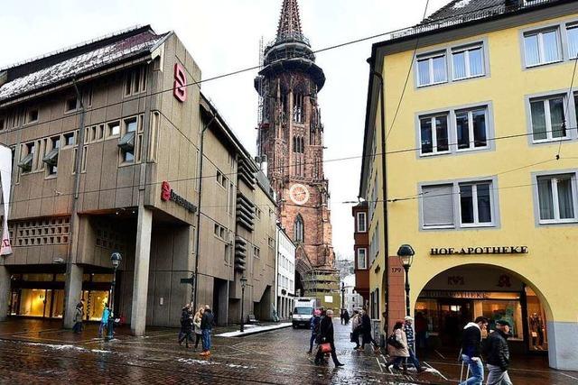 Drei Unbekannte berfallen 33-Jhrigen in der Freiburger Altstadt
