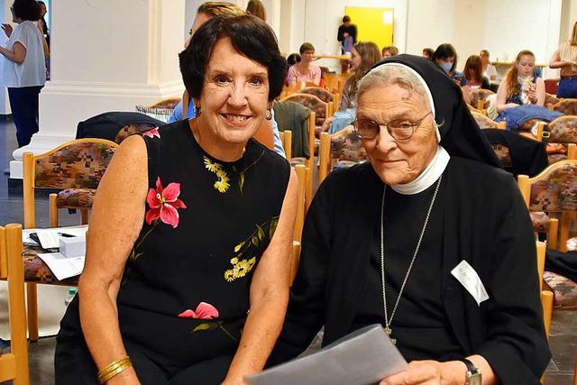 Schwester Frumentia Maier (rechts)  ha...tes Steep, nach Gengenbach eingeladen.  | Foto: Barbara Puppe