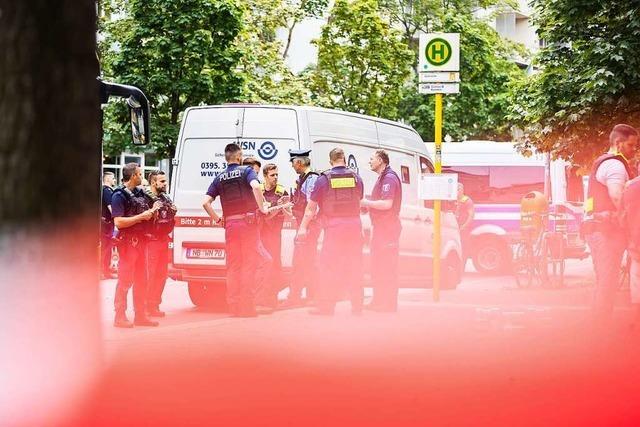 Geldtransporter in Berlin überfallen - Täter auf der Flucht