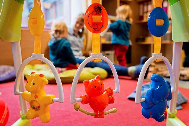 Alles andere als ein Kinderspiel ist m...etzung freier Stellen im Kita-Bereich.  | Foto: Julian Stratenschulte