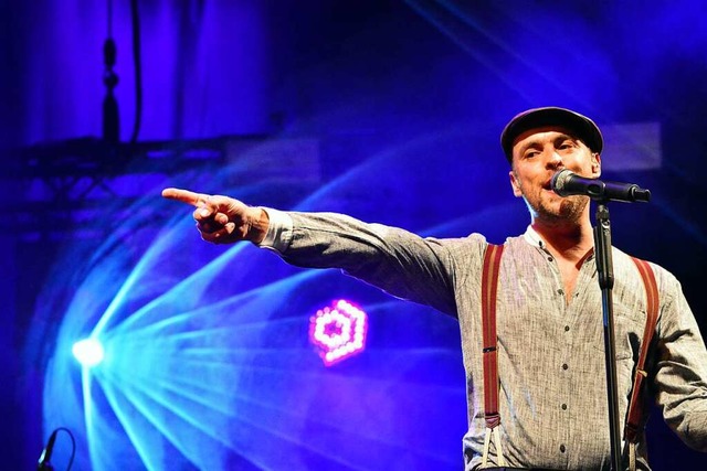 Max Mutzke bei seinem ersten Auftritt ... auf dem Alten Marktplatz im Jahr 2016  | Foto: Barbara Ruda